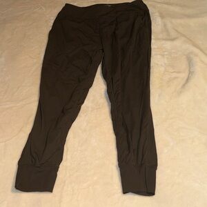 Women’s L Petite Soothfeel Joggers